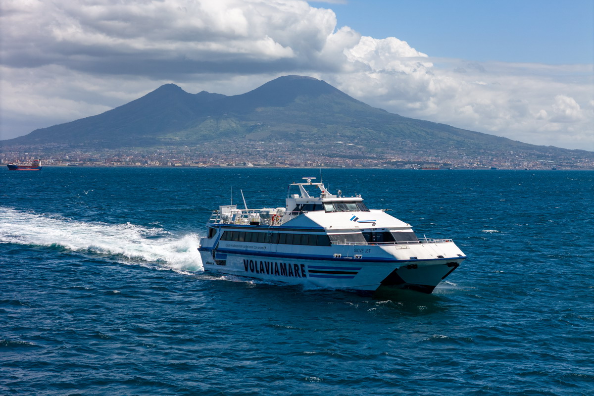 Trasporti marittimi, arriva il nuovo Giove Jet: il catamarano “green” che riduce rumori ed emissioni